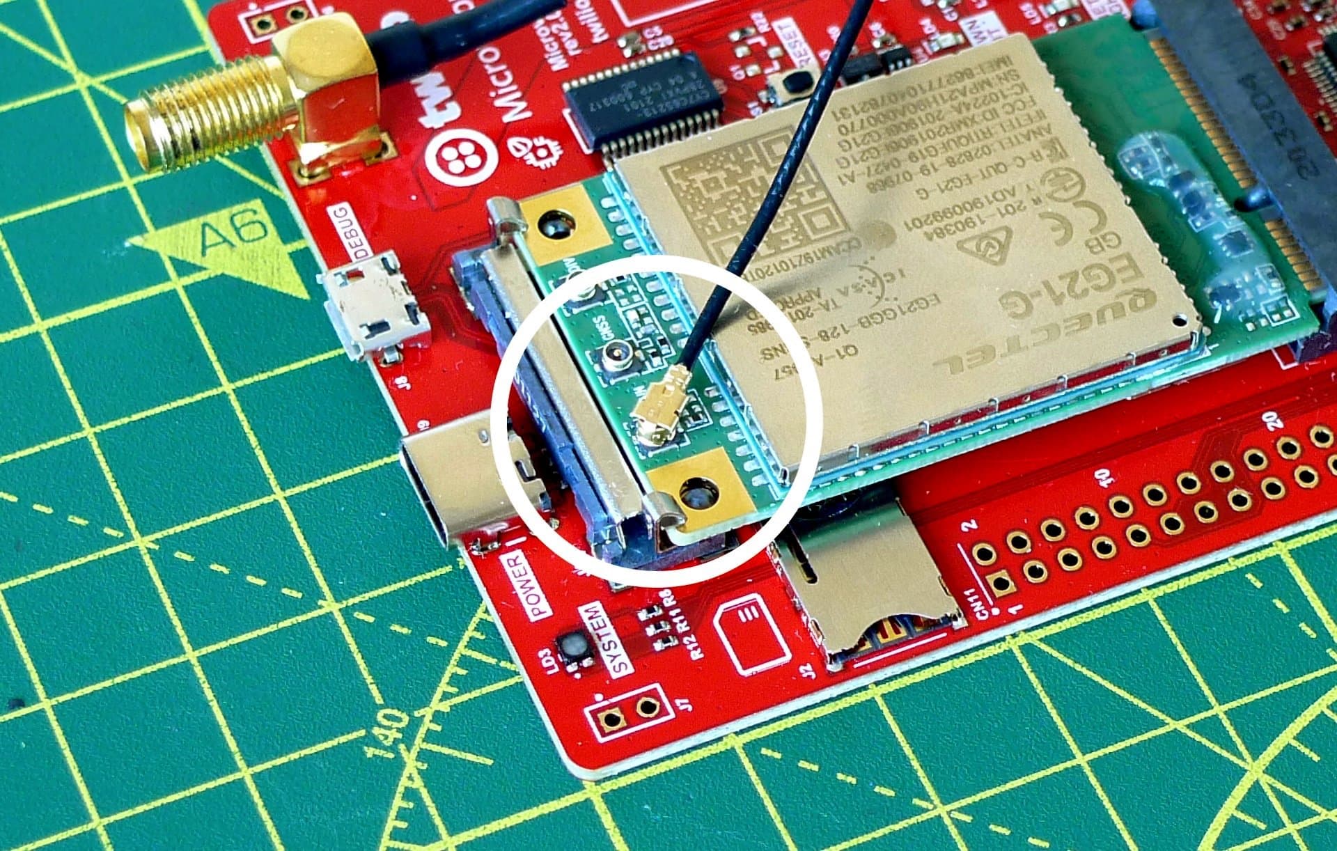 Fix the antenna cable to the cellular modem.