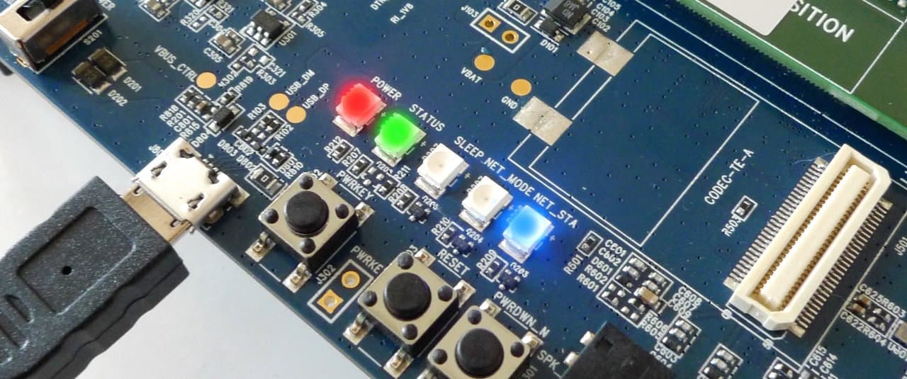 Confirm the power, status and net sta LEDs are lit.